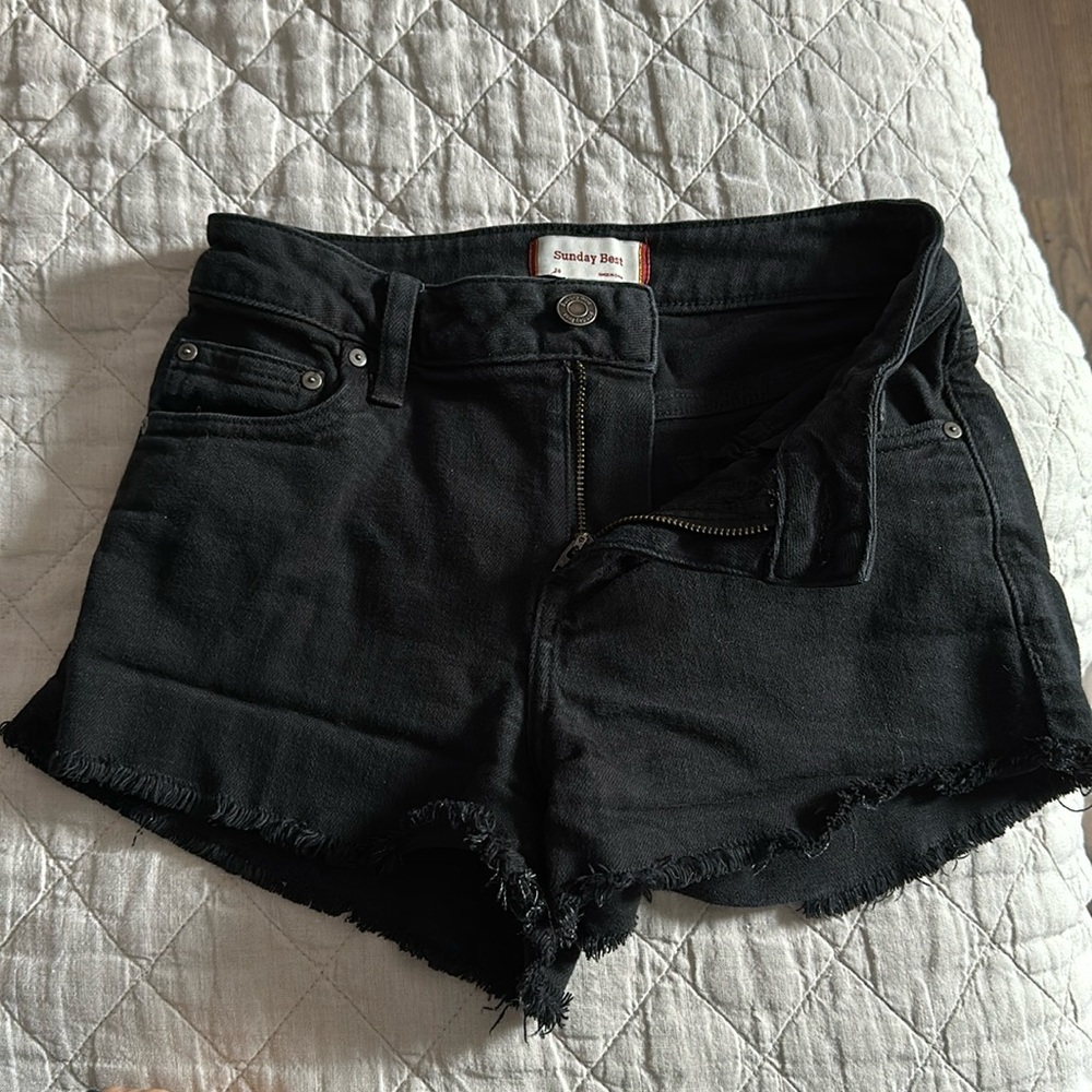 SUNDAY BEST ARITZIA Black Denim Jean Shorts - Mid Rise - Raw hem